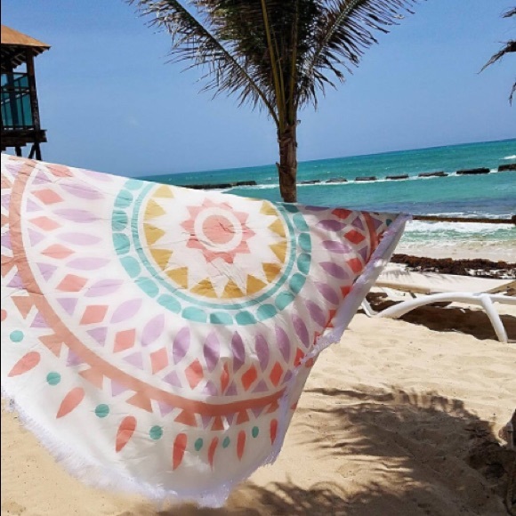 Beautiful Gypsy Boho Beach Roundie - Picture 4 of 5